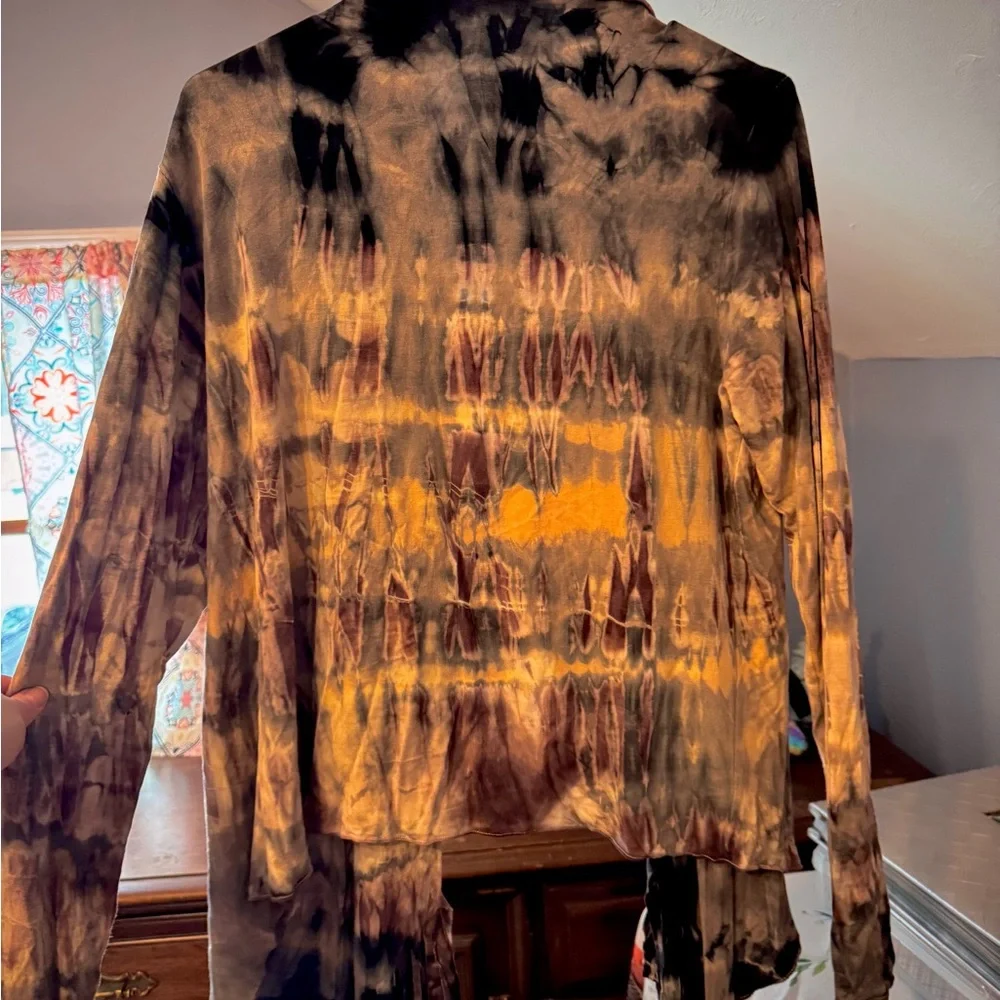 Tie-Dye Open Front Kimono & Fringe Bottom - Picture 5 of 7